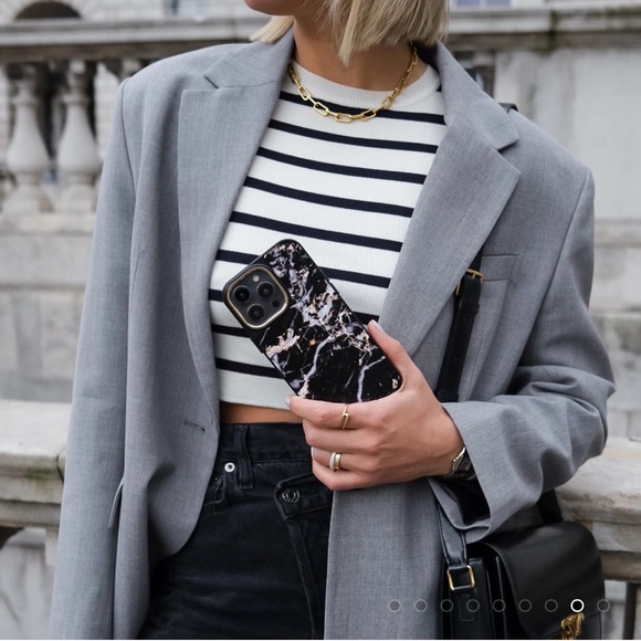 BURGA IPhone 14 Pro case and AirPod pro 2 case - Picture 4 of 8